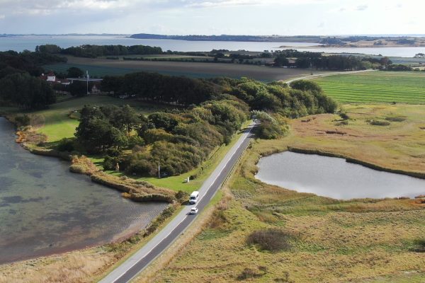 Tofarvet vejbelægning giver trafikanter bedre overblik