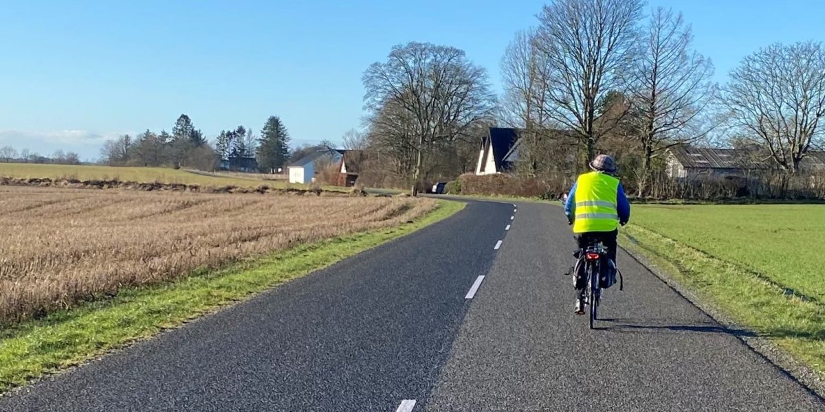 Tofarvet vejbelægning øger trafiksikkerhed